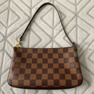 Louis Vuitton Damier Pochette Accessories
